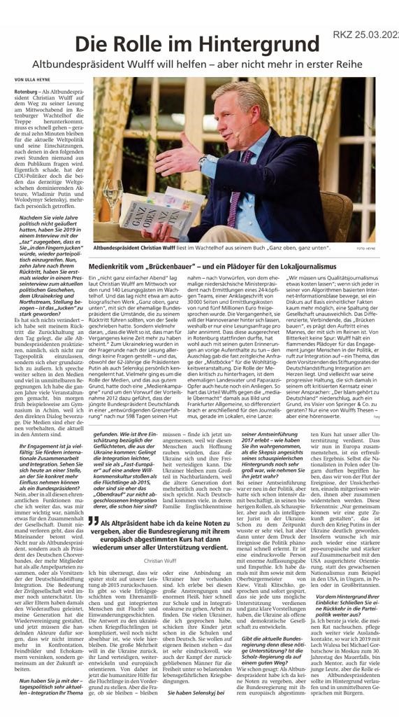 Kreiszeitung_Lesung_Rotenburg-Hotel-Wachtelhof_Die-Rolle-im-Hintergrund